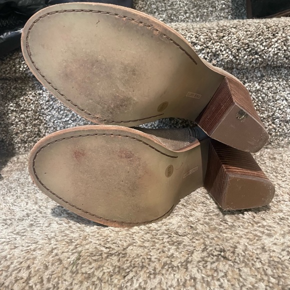 Vince Camuto peep toe booties - Picture 2 of 5